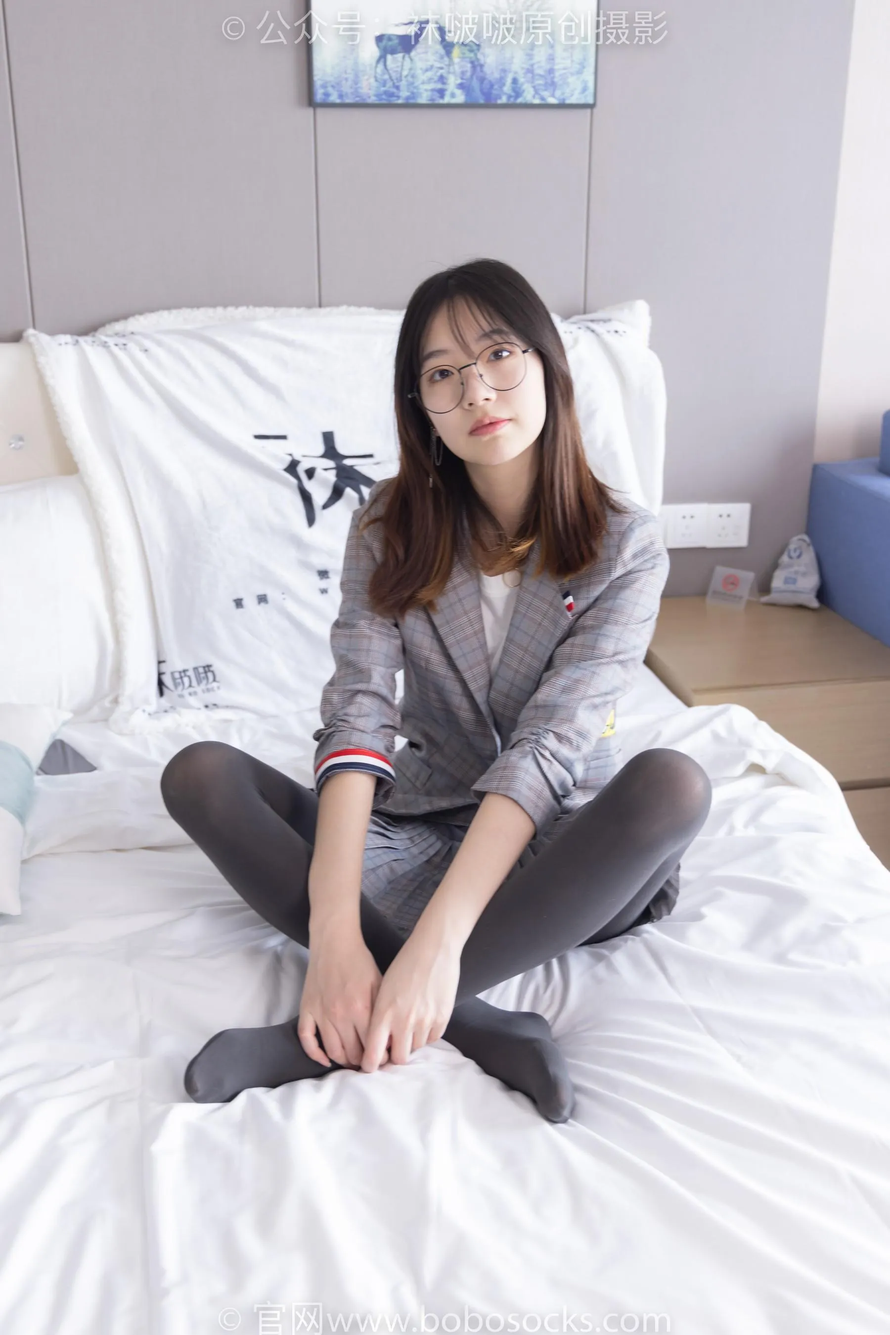 [BoBoSocks袜啵啵]NO.210 小甜豆-皮鞋、厚灰丝、ol装[23] [53P]插图2